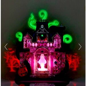 Bath & Body Works CHATEAU TRI PROJECTOR Wallflowers Plug In Haunted House